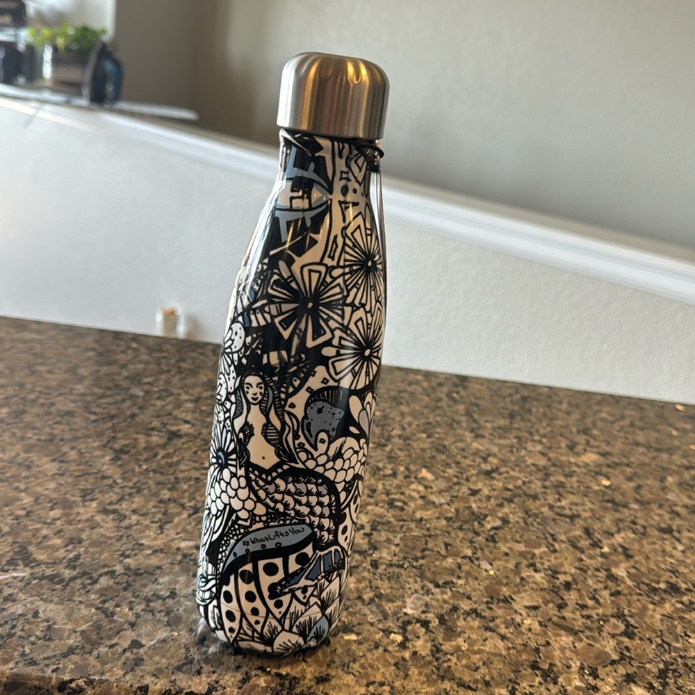 Starbucks + Swell water bottle